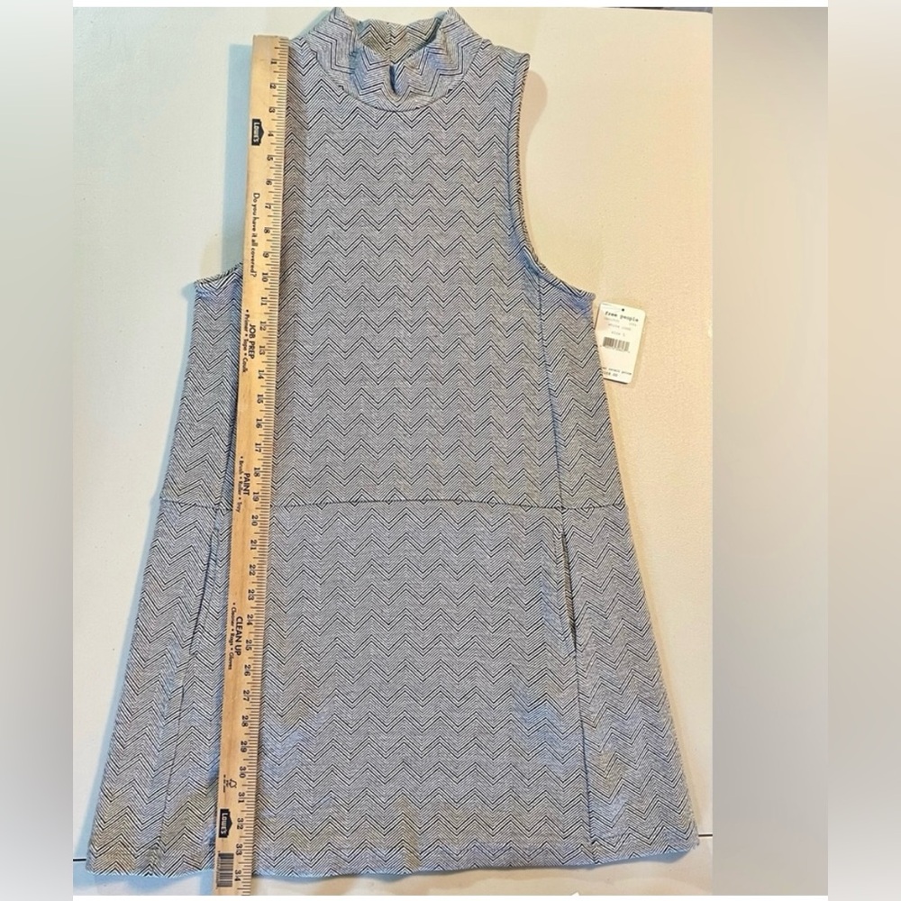 NWT Free People Large Twiggy Chevron Mini Dress Black & White with Pockets - Picture 5 of 9